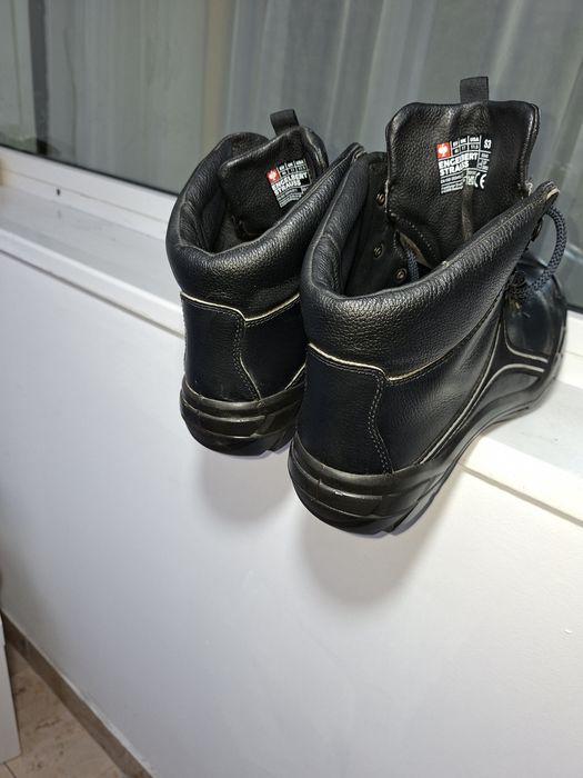 Vând ghete Engelbert Strauss  nr 46