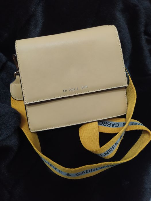 Yengi sumka rangi sariq