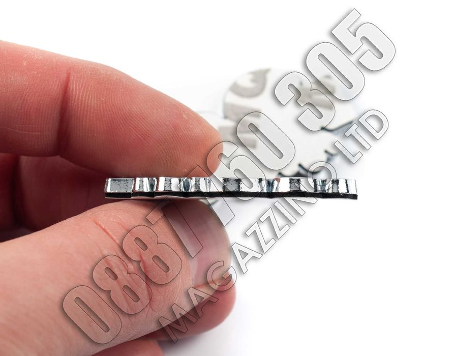 Метална Емблема за Алфа Ромео Змия с Италиански Флаг