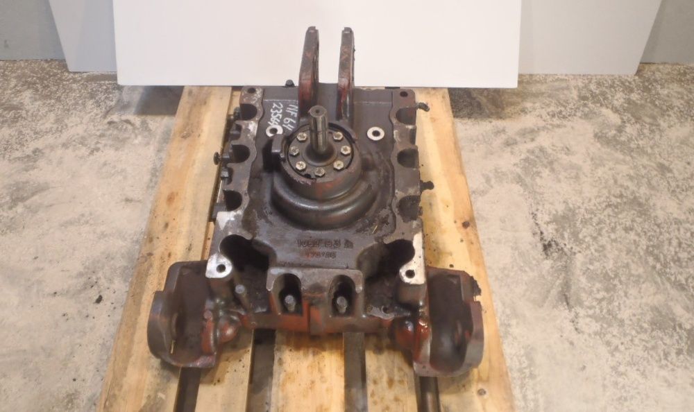 priza de putere spate pentru Massey Ferguson 6485