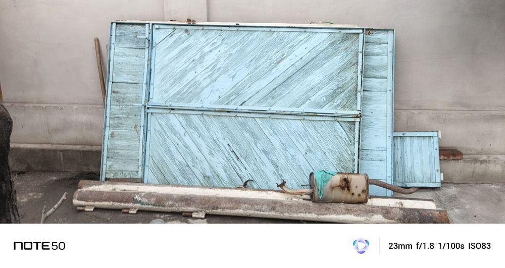 Дарвоза сотилади