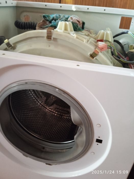 Продам посудомоечную машину Indezit