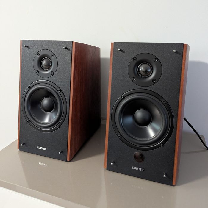 Активни тонколони Edifier R1900TV