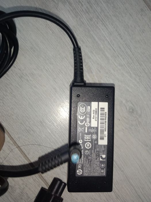 Блок питания на ноутбук