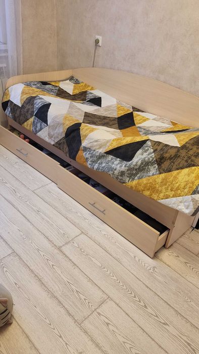 Кровать односпальная