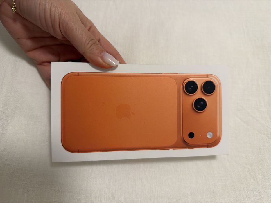 Iphone 17 pro max 256 Orange Sigilat