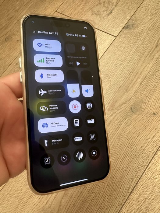 Iphone 16 pro max 256gb (белый) акб 99%  nano sim+ esim