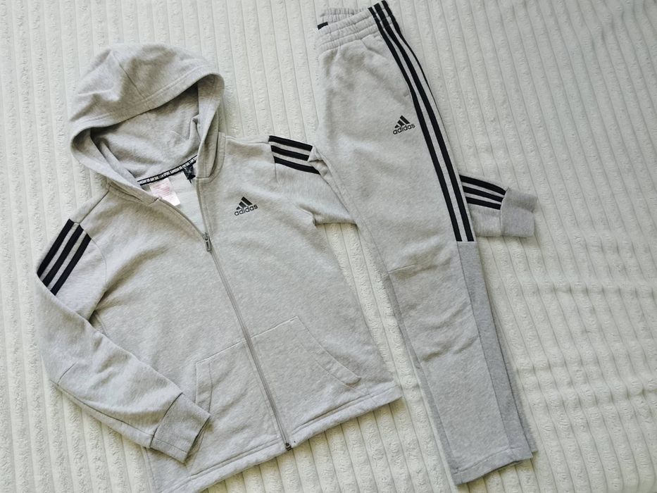 Детски екип Adidas 9-10г.
