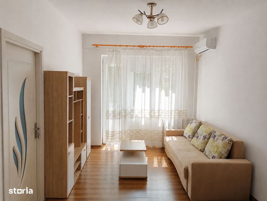Vând apartament 2 camere ultracentral renovat, mobilat, 2 balcoane, AC — fotografia 1