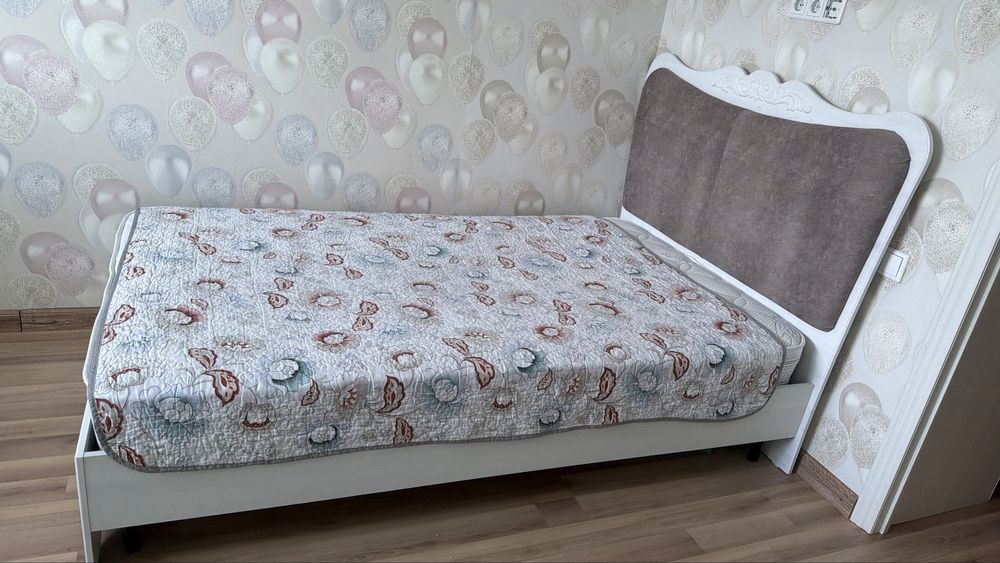 Кровать + матрас срочно !