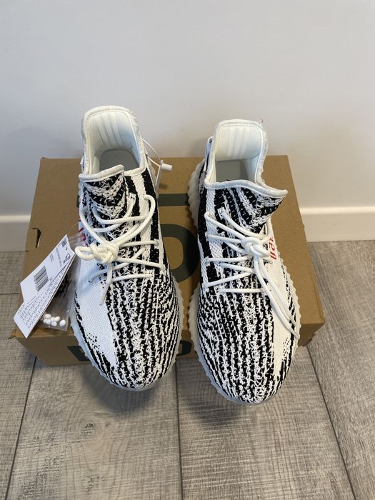 Yeezy 350 Zebra V2