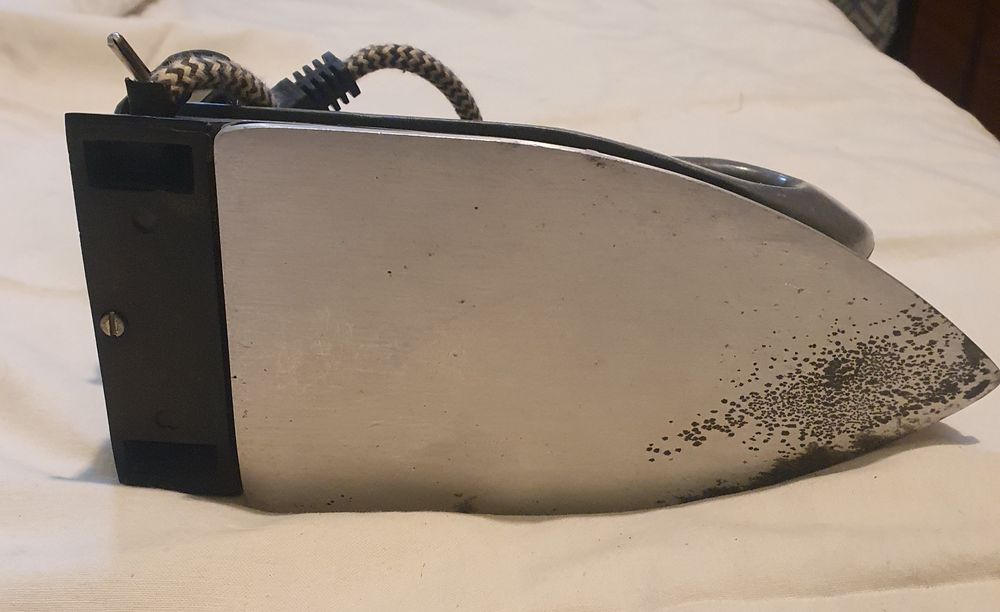 Fier de calcat voiaj