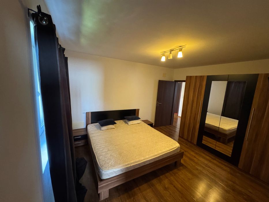 De inchireat apartament 3 camere