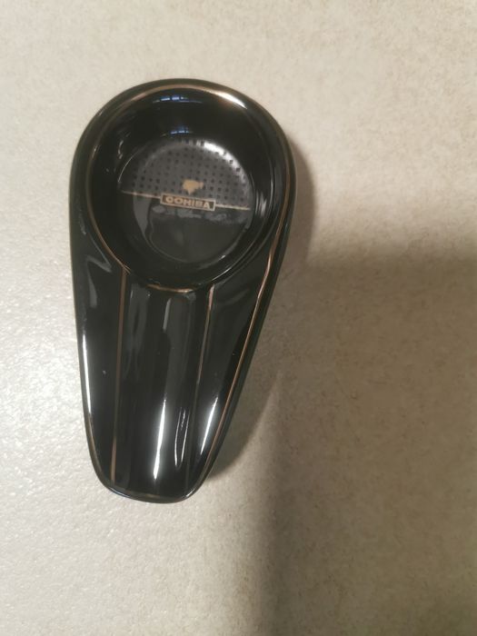 Пепелник за пури