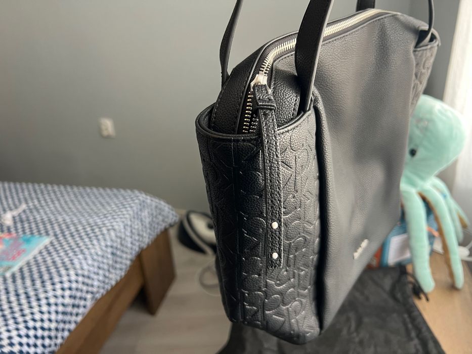 Нова Чанта Calvin Klein Дамска чанта