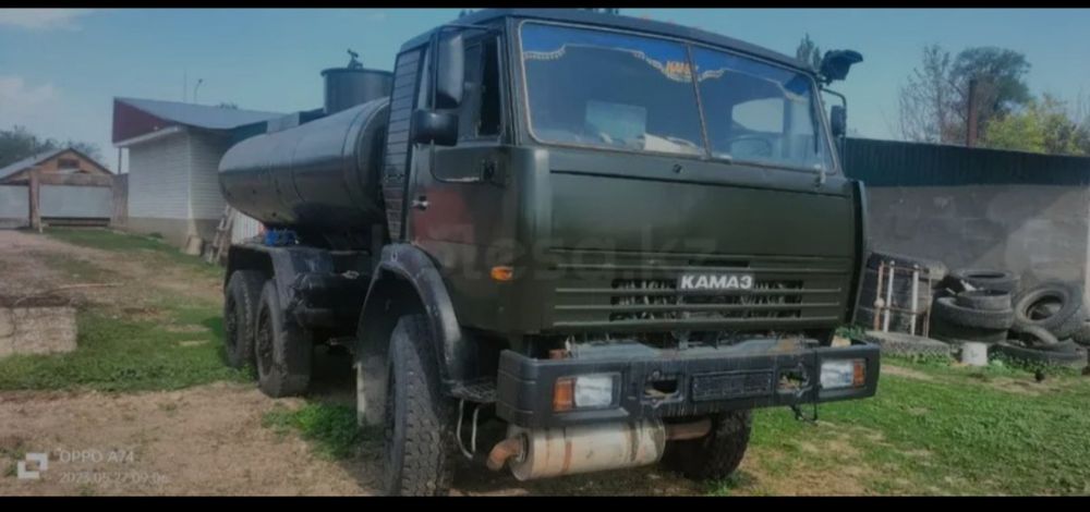 Бензовоз автоцистерна