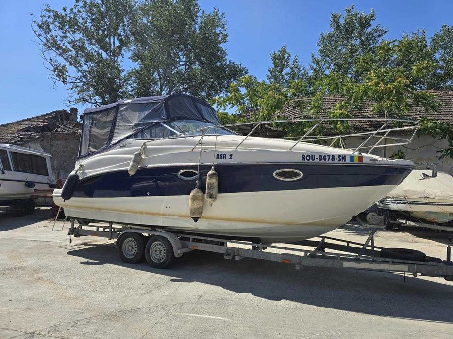Barca 2 dormitoare Mercury Marine 350