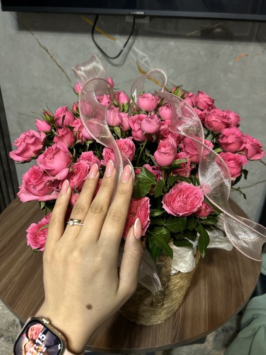 Розы кустовыеееее в корзине.