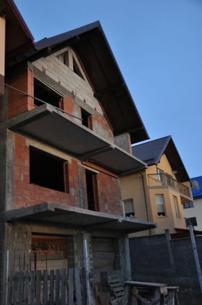 Casa de vanzare la rosu in Burdujeni