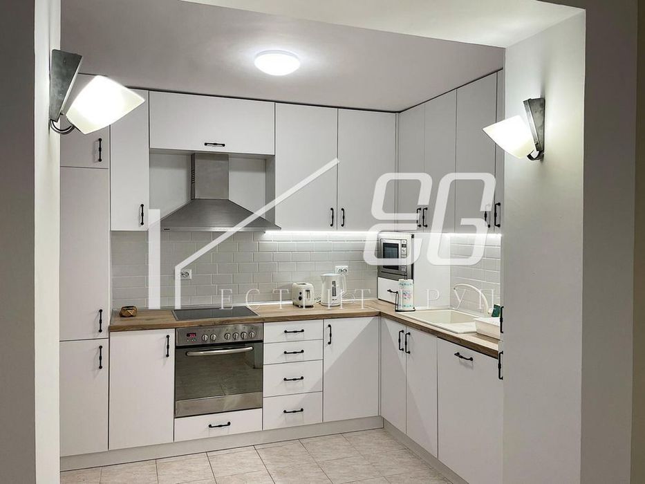 Дава се под наем Многостаен апартамент в Варна, Център - 135 кв.м за 900 € - Снимка #1