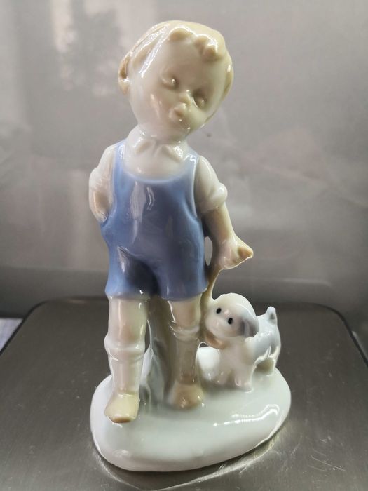 Порцеланови фигури