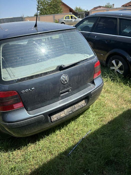 Dezmembrez golf 4 1.4 16 valve mpi 2003