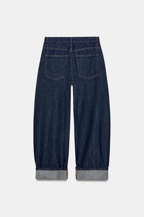 Джинсы ZARA 
Джинсы