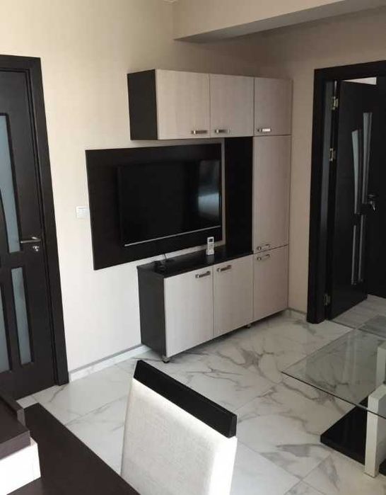 Дава се под наем Двустаен апартамент в Пловдив, Младежки Хълм - 50 кв.м за 248.88 € - Снимка #2