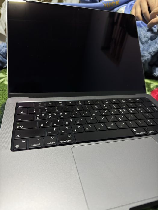 Macbook pro m2 pro 16/512 14-inch 16 yader 120 fps quvat 40 soatgacha