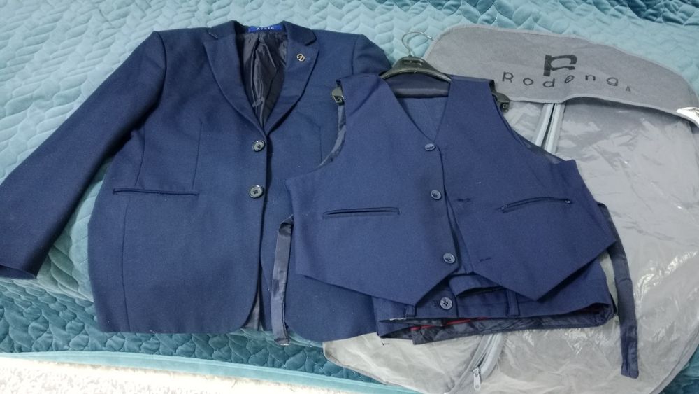 Костюмы школьные