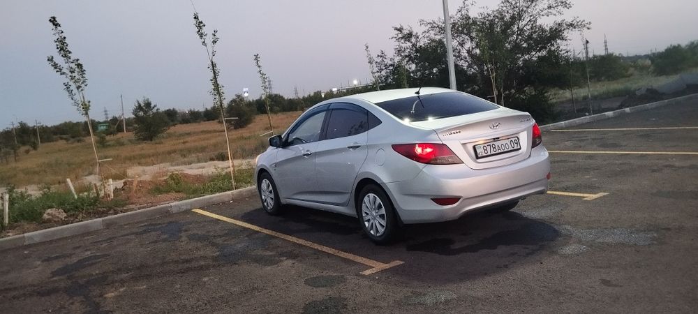 Хундай Солярис 2011