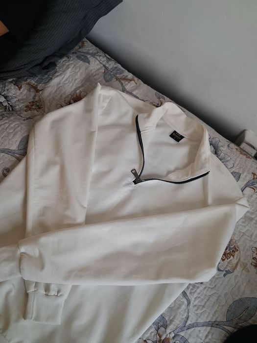 Продам полузамок.