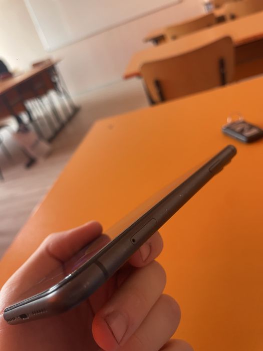 iPhone 11 128GB – 80€