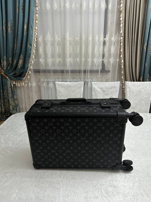 Чемодан сатылады