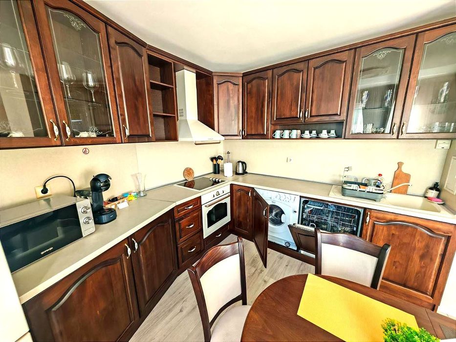 Дава се под наем Двустаен апартамент в Бургас, Център - 65 кв.м за 698.19 € - Снимка #9