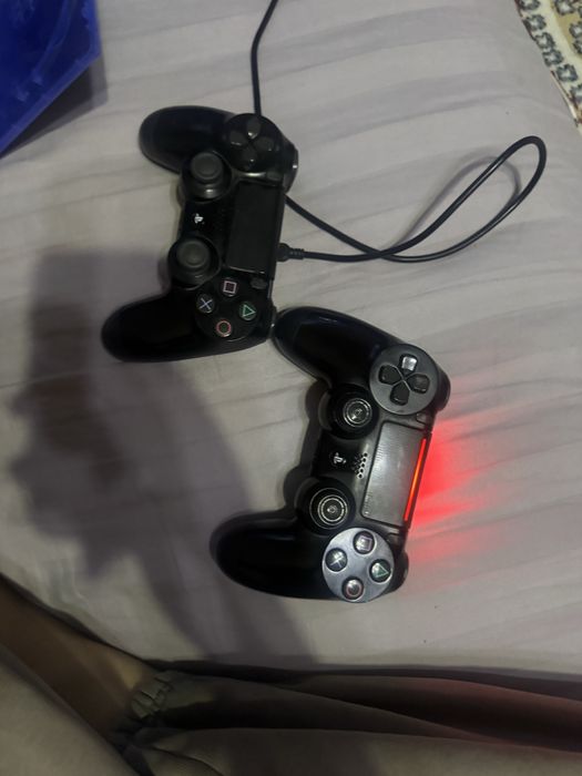 Продам playstation 4