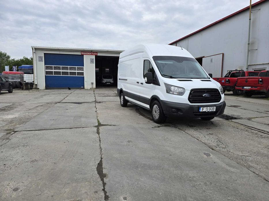 Autoutilitara Ford Transit - Primul proprietar