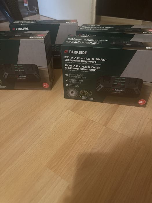 4 броя двойно зарядно Parkside 20V x 4.5A
