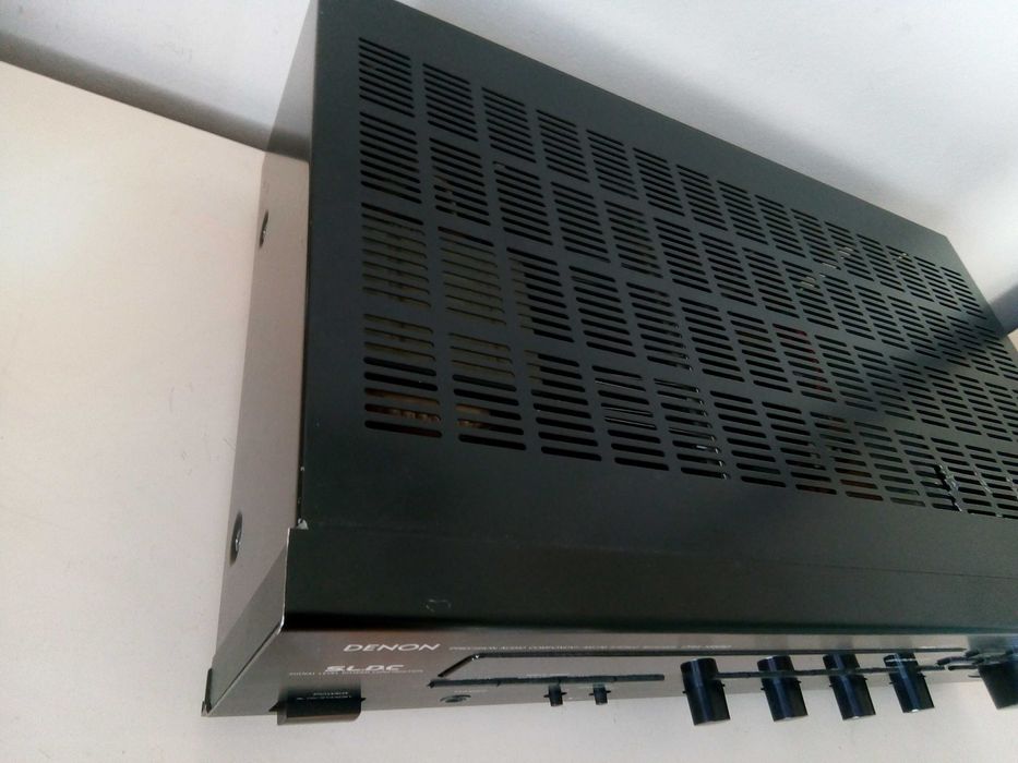 Усилвател Denon DRA-585RD