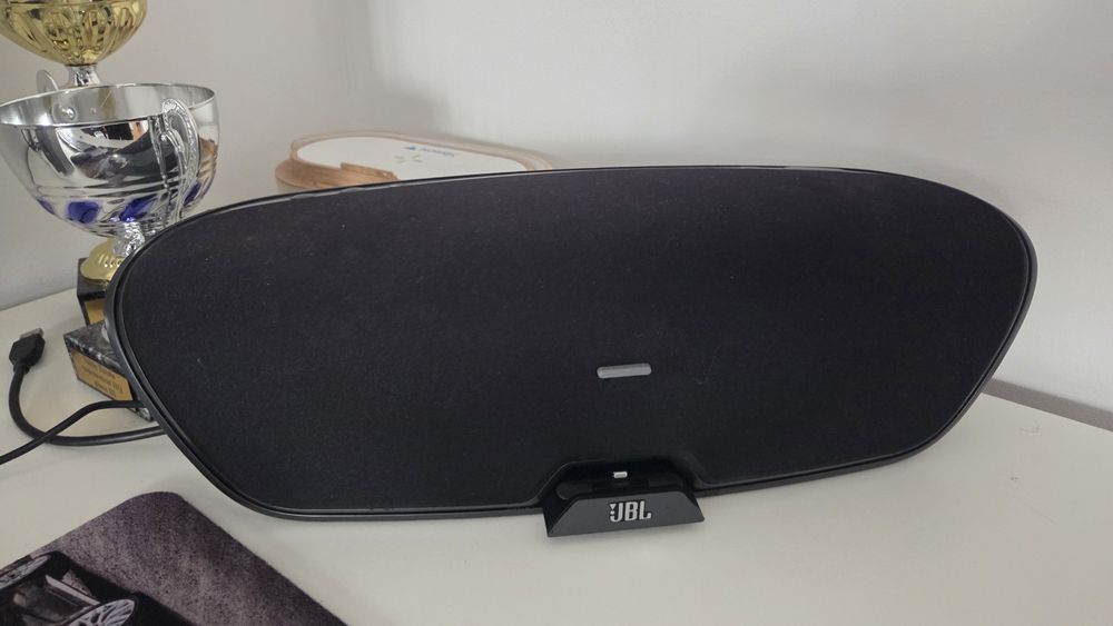 Колонка качественная jbl