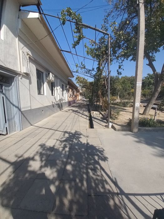 Бунёдкор кучаси 1-линия 7.5-соток Фасад:26.5-метр Участок Сотилади