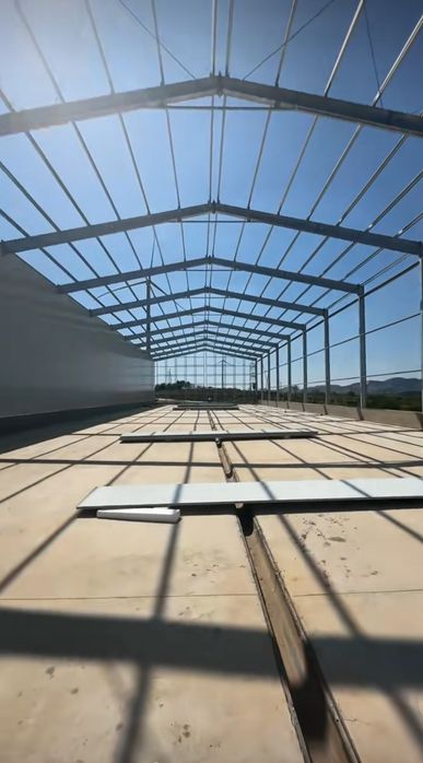 Vând structura metalica 15x70x6