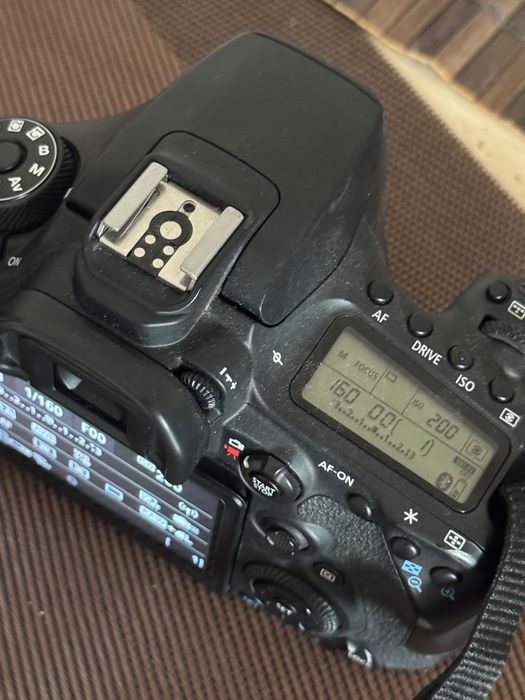 Canon EOS 90D + Canon EF-S 18-135mm IS USM – Excellent Condition