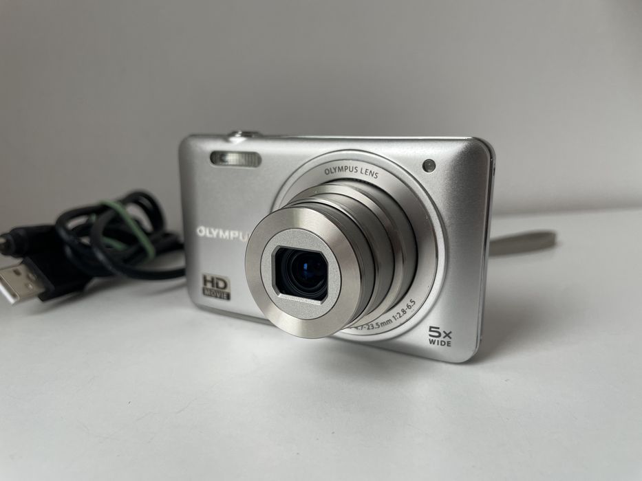 Camera Foto Digitala OLYMPUS VG-130 Silver 14.0MP  5x Optical Zoom Card SD 8GB, Digital Point and Shoot Camera