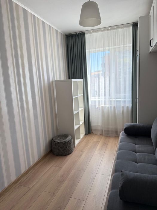 Inchiriez Apartament cu 3 Camere Central, Podu Ros