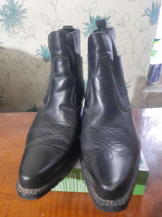 Продам мужские зимние сапоги