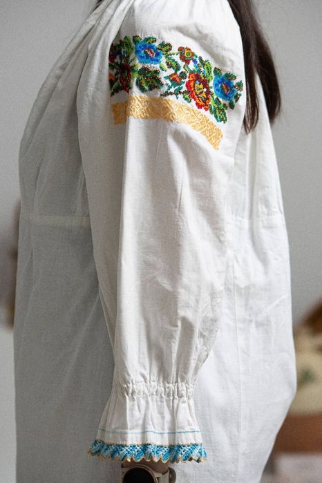 Ie/cămașă populară/traditional/cusut manual/camasa cu margele