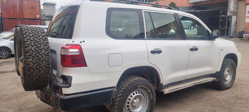Продам Toyota Land Cruiser 200