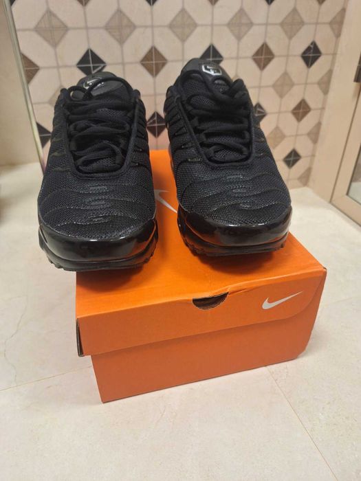 Продавам мъжки маратонки Nike