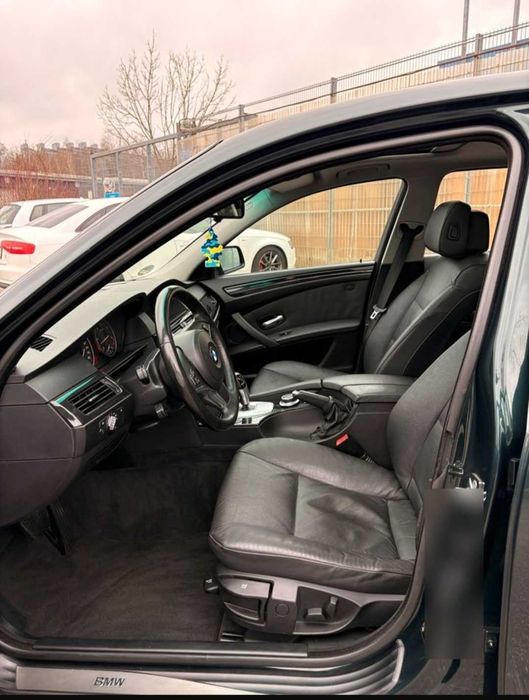 BMW seria 5 3.0D f10